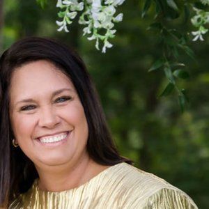 Meet your Posher, Lynn!